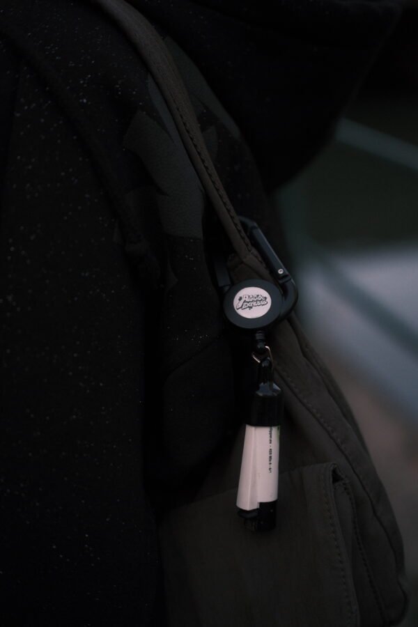 Retractable Keychain Lighter Holder